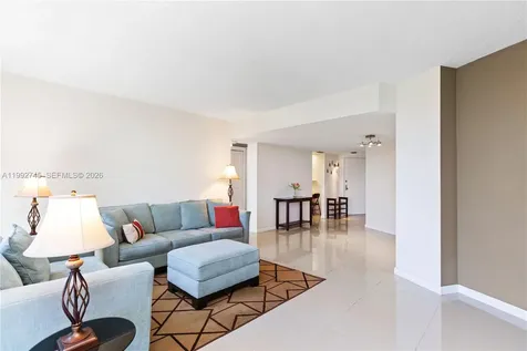 20400 W Country Club Drive Aventura FL 33180