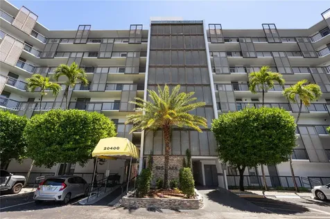 20400 W Country Club Drive Aventura FL 33180