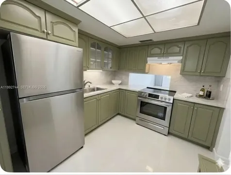 19051 NE 2nd Avenue Miami FL 33179