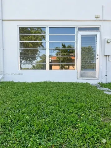 19051 NE 2nd Avenue Miami FL 33179