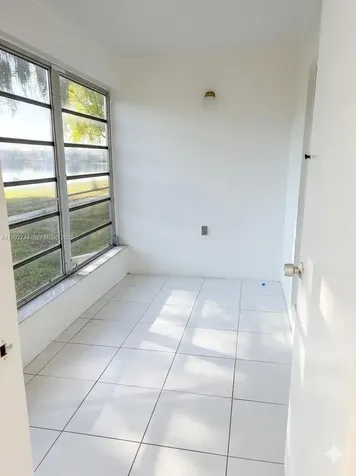 19051 NE 2nd Avenue Miami FL 33179