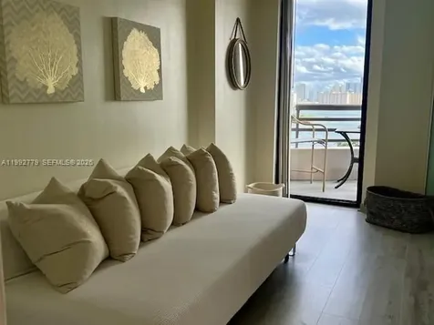 3300 NE 191st Street Aventura FL 33180