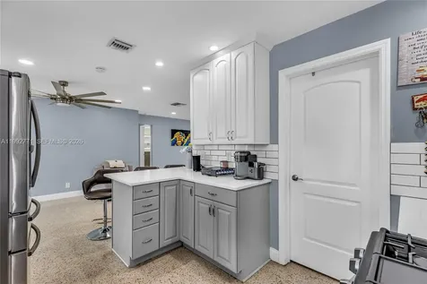 819 N 32nd Avenue Hollywood FL 33021