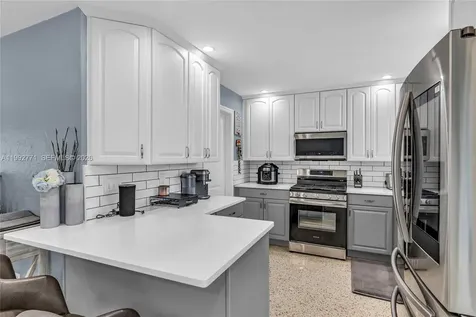 819 N 32nd Avenue Hollywood FL 33021