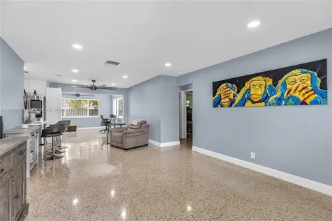 819 N 32nd Avenue Hollywood FL 33021