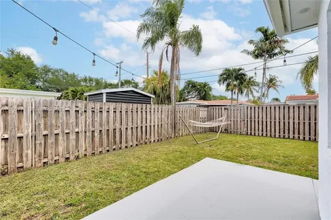 819 N 32nd Avenue Hollywood FL 33021