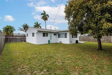 819 N 32nd Avenue Hollywood FL 33021