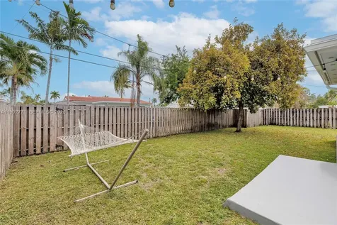 819 N 32nd Avenue Hollywood FL 33021