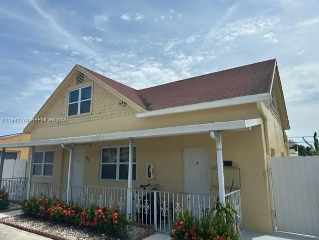 274 E 9th Street Hialeah FL 33010