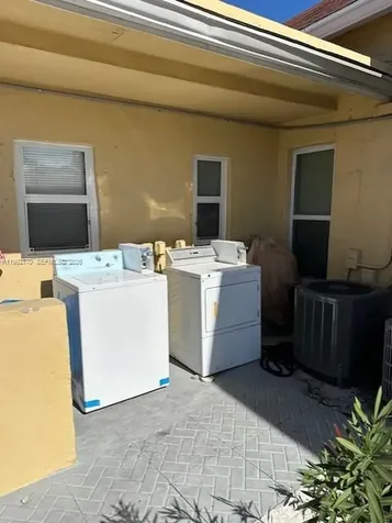 274 E 9th Street Hialeah FL 33010