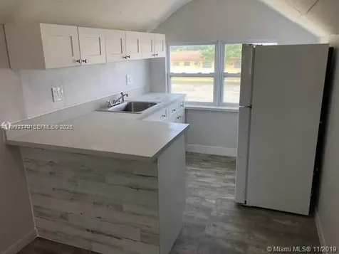 274 E 9th Street Hialeah FL 33010