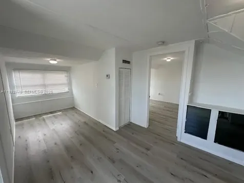 274 E 9th Street Hialeah FL 33010