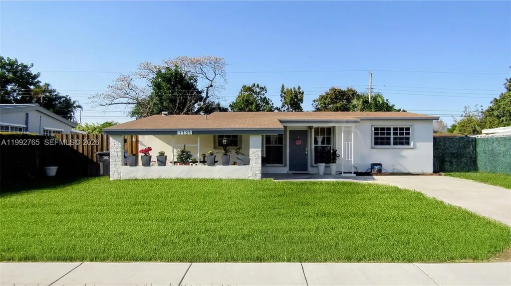 7131 Park Street Hollywood FL 33024