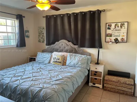 7131 Park Street Hollywood FL 33024