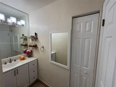 7131 Park Street Hollywood FL 33024