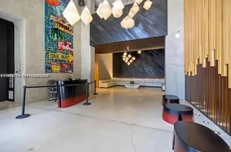151 SE 1 Miami FL 33131