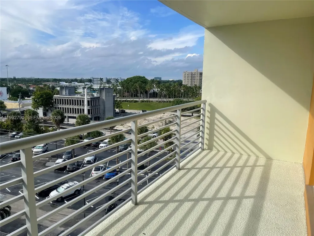 2900 NE 30th Street Fort Lauderdale FL 33306