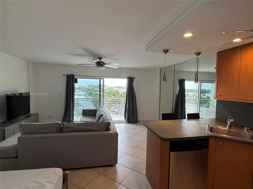 2900 NE 30th Street Fort Lauderdale FL 33306