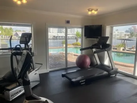 2900 NE 30th Street Fort Lauderdale FL 33306