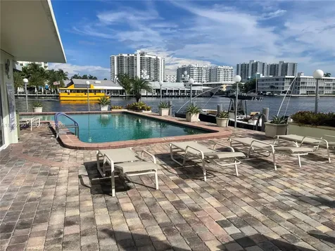 2900 NE 30th Street Fort Lauderdale FL 33306