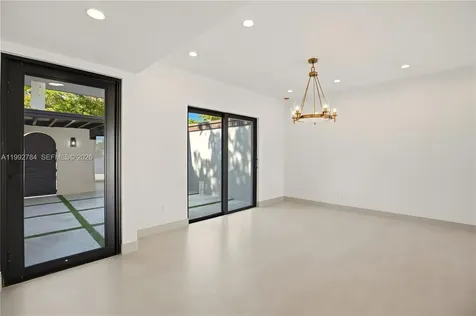 7238 Jacaranda Lane Miami Lakes FL 33014