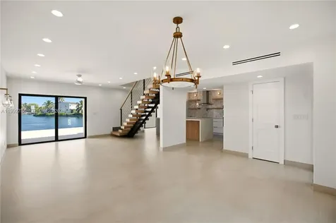 7238 Jacaranda Lane Miami Lakes FL 33014
