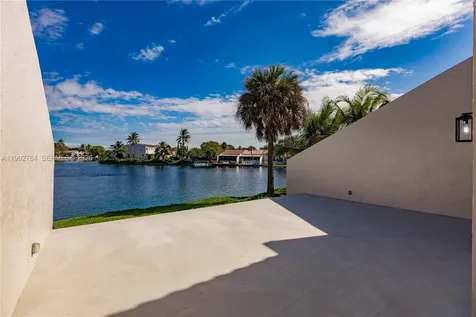 7238 Jacaranda Lane Miami Lakes FL 33014