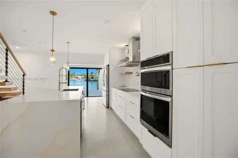 7238 Jacaranda Lane Miami Lakes FL 33014