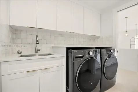 7238 Jacaranda Lane Miami Lakes FL 33014