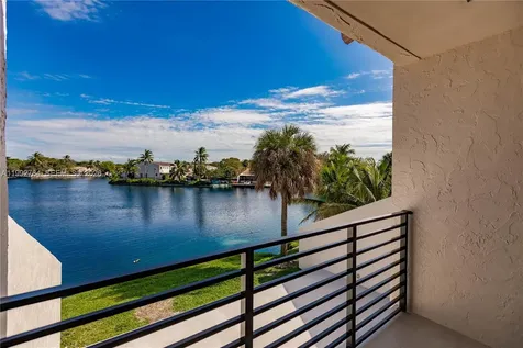 7238 Jacaranda Lane Miami Lakes FL 33014