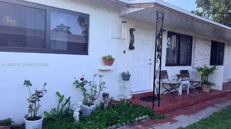 673 W 30th Street Hialeah FL 33012