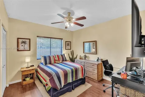 3423 Amsterdam Avenue Cooper City FL 33026