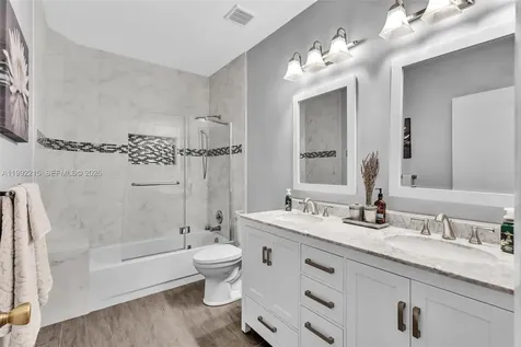3423 Amsterdam Avenue Cooper City FL 33026