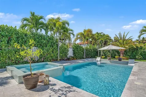 17504 SW 12th Street Pembroke Pines FL 33029