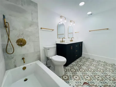 2402 Antigua Circle Coconut Creek FL 33066
