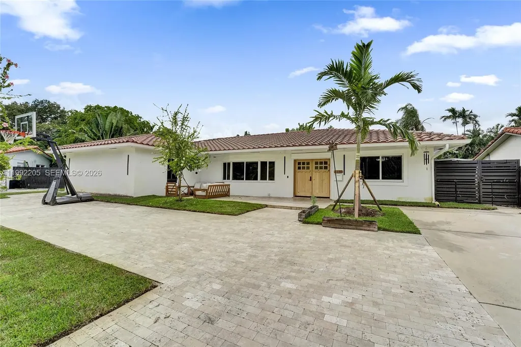 3350 N 40th Street Hollywood FL 33021