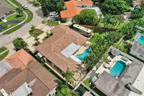 3350 N 40th Street Hollywood FL 33021