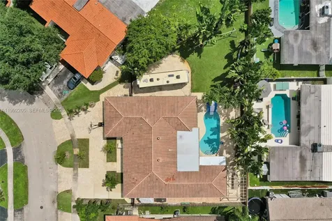 3350 N 40th Street Hollywood FL 33021