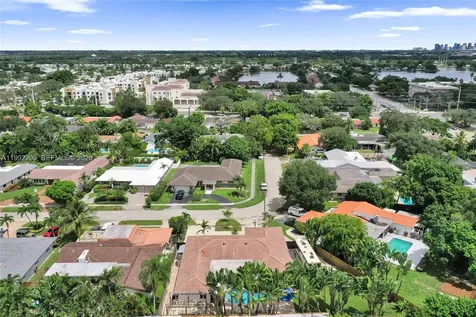 3350 N 40th Street Hollywood FL 33021