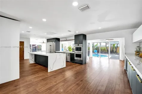 3350 N 40th Street Hollywood FL 33021