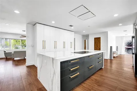 3350 N 40th Street Hollywood FL 33021