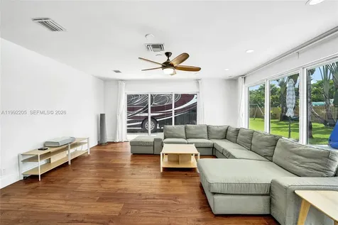 3350 N 40th Street Hollywood FL 33021