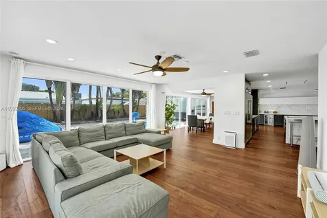 3350 N 40th Street Hollywood FL 33021