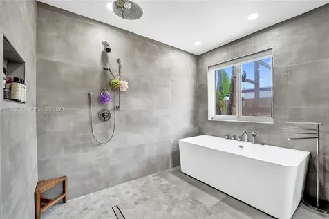 3350 N 40th Street Hollywood FL 33021