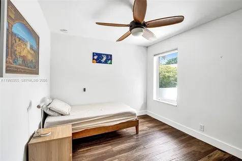 3350 N 40th Street Hollywood FL 33021
