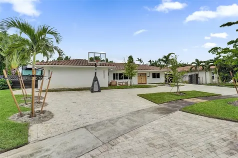 3350 N 40th Street Hollywood FL 33021