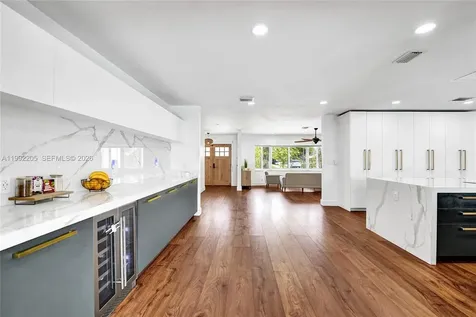 3350 N 40th Street Hollywood FL 33021