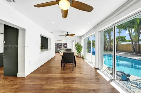 3350 N 40th Street Hollywood FL 33021