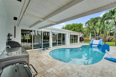 3350 N 40th Street Hollywood FL 33021