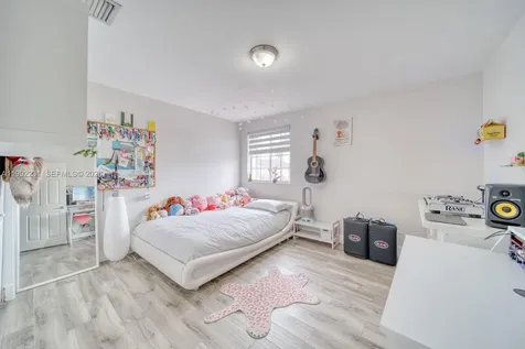 15261 SW 108th Terrace Miami FL 33196